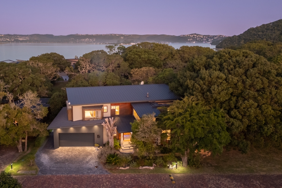 5 Bedroom Property for Sale in Brenton On Lake Western Cape